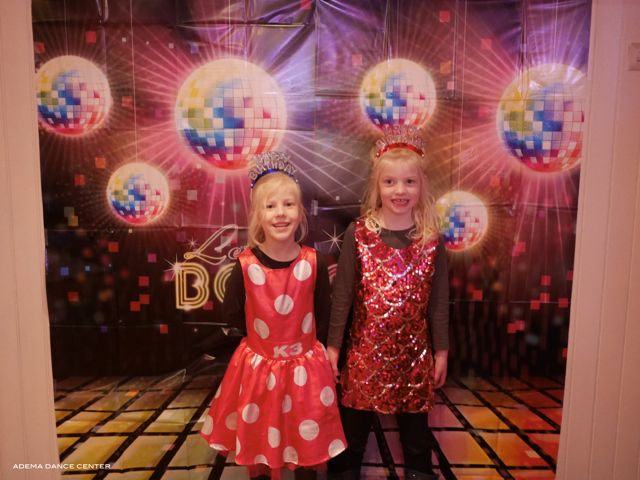 Adema Dance Center - Kinderfeestje - Disco Dance Party