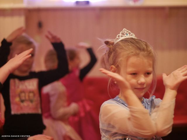 Adema Dance Center - Kinderfeestje - Frozen Dance Party