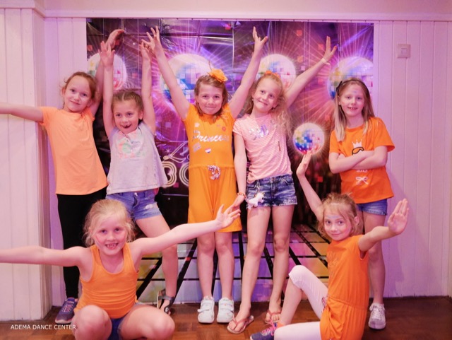 Adema Dance Center - Kinderfeestje - Disco Dance Party